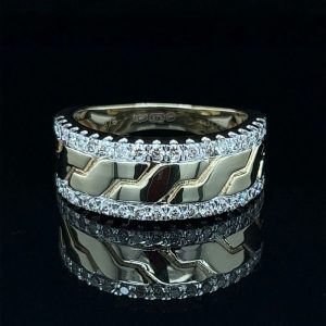 Iced Out Inverted Tyre Ring