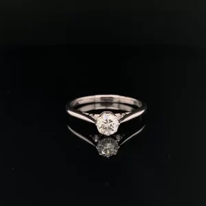 18KT Oval Cluster Ring