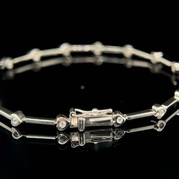 18kt Heart Link Tennis Bracelet - Image 3